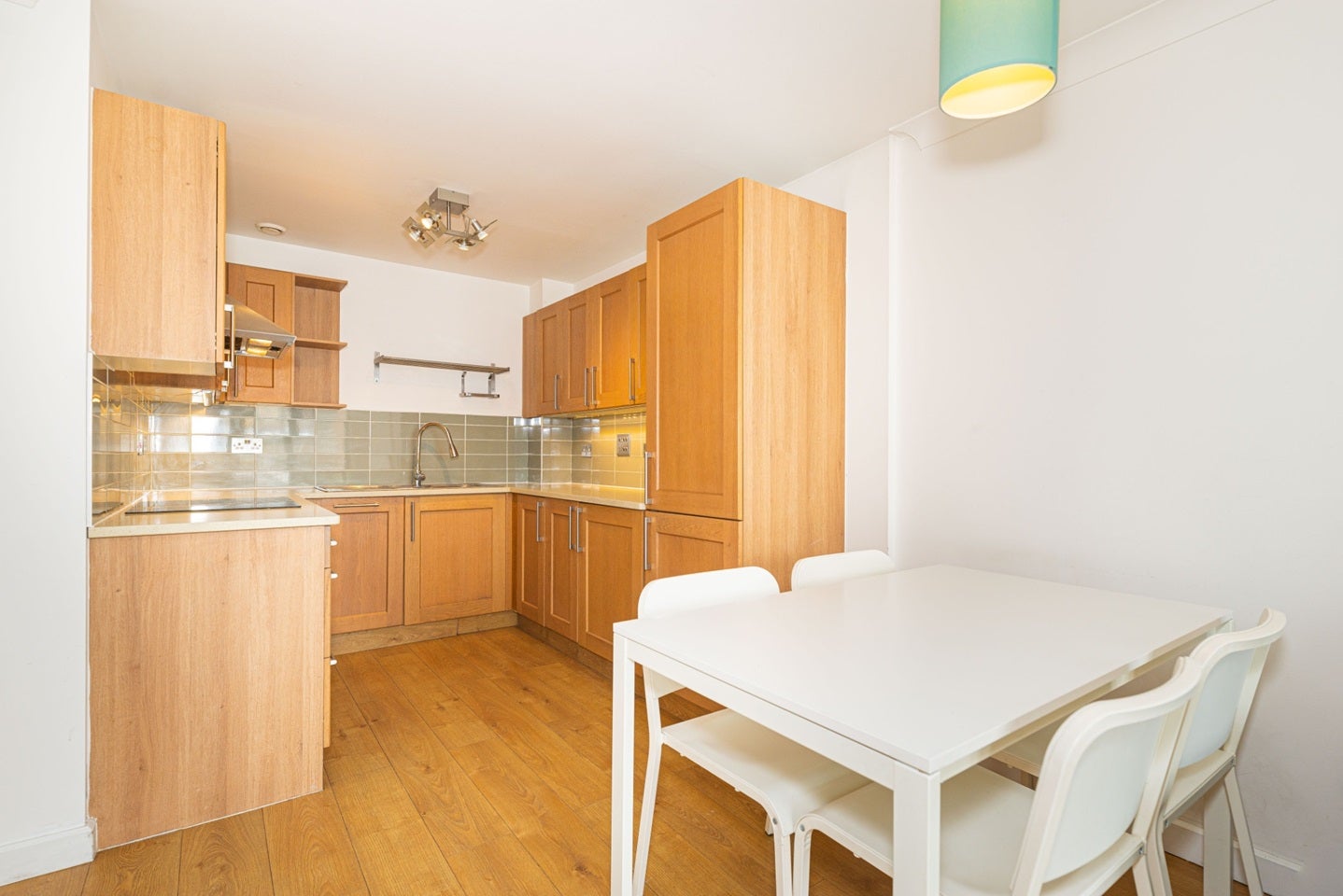 Flat Maltings Close in Greater London
