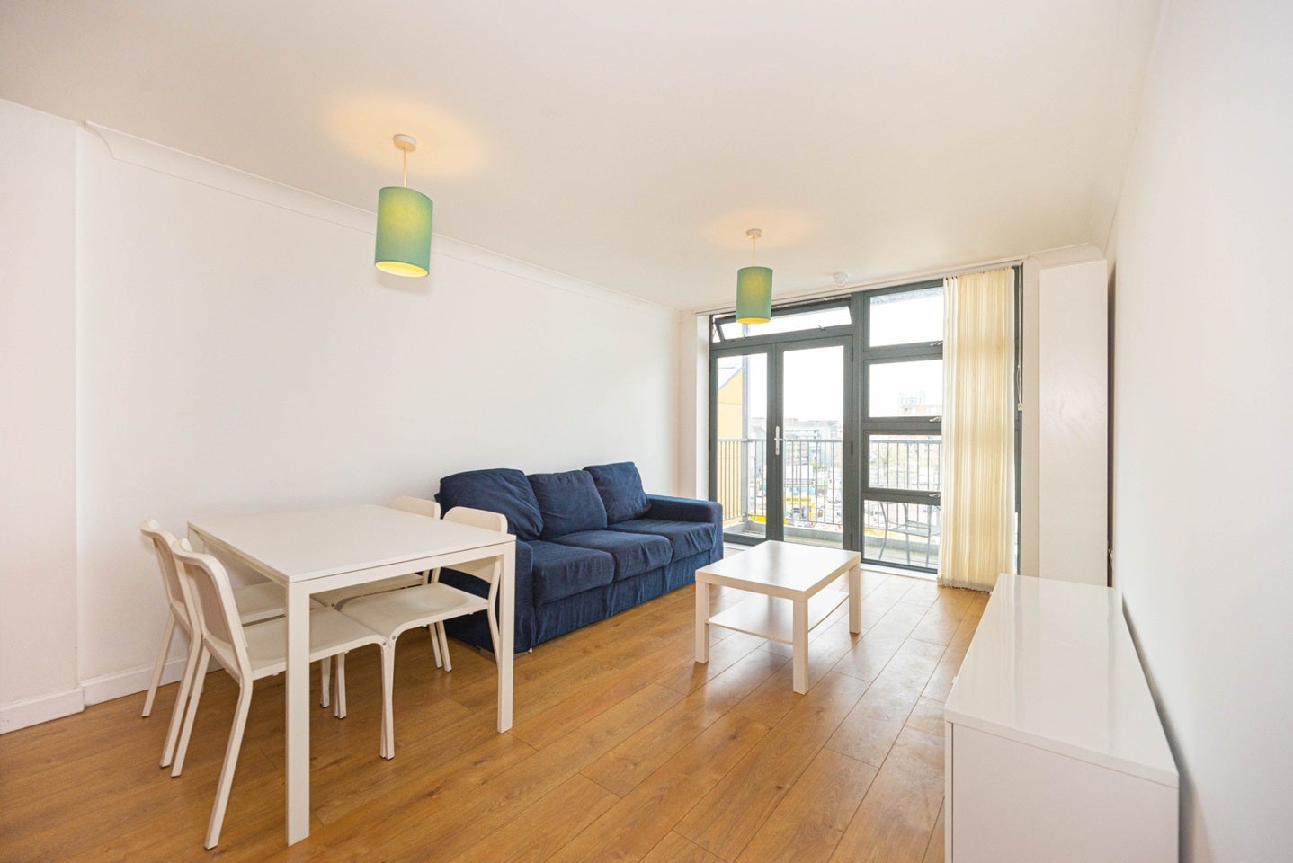 Flat Maltings Close in Greater London