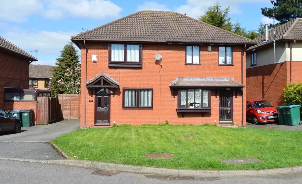 House Chepstow Close in Coventry