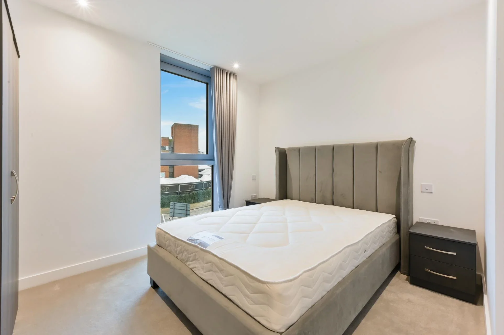 Flat Beechen Grove in Watford