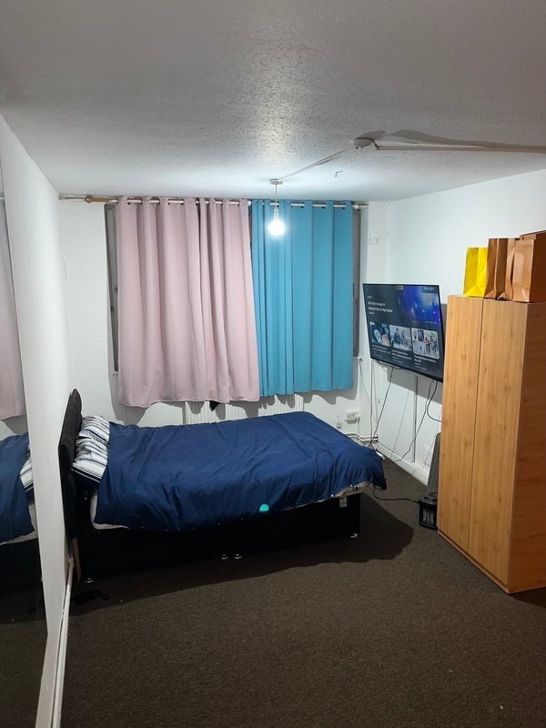 Flat Newby Place in Greater London