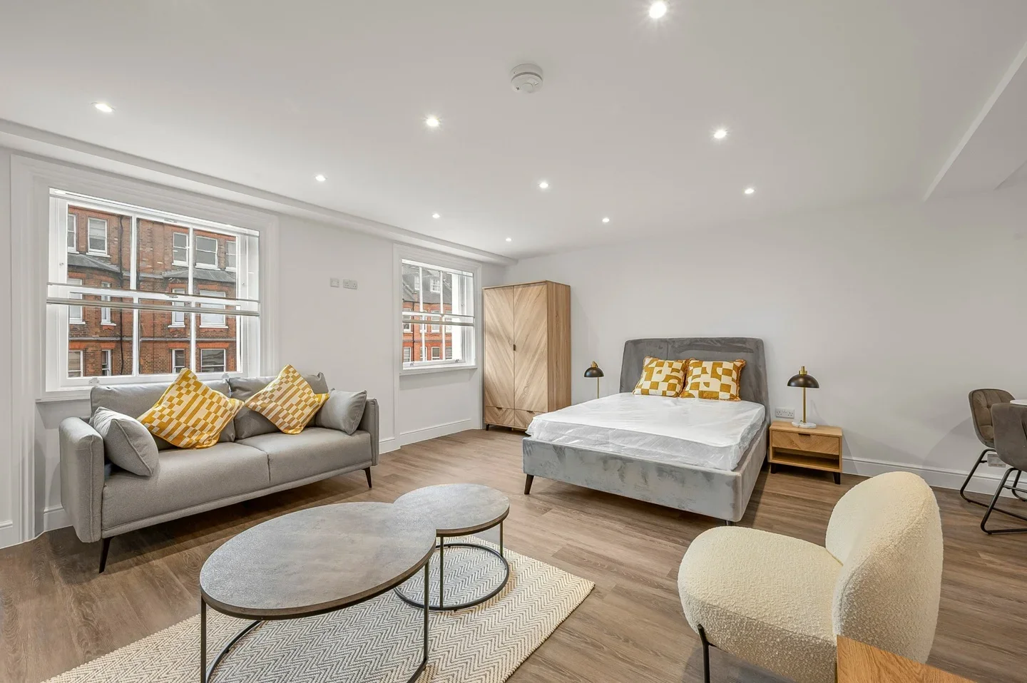 Flat Queensway in City of Westminster