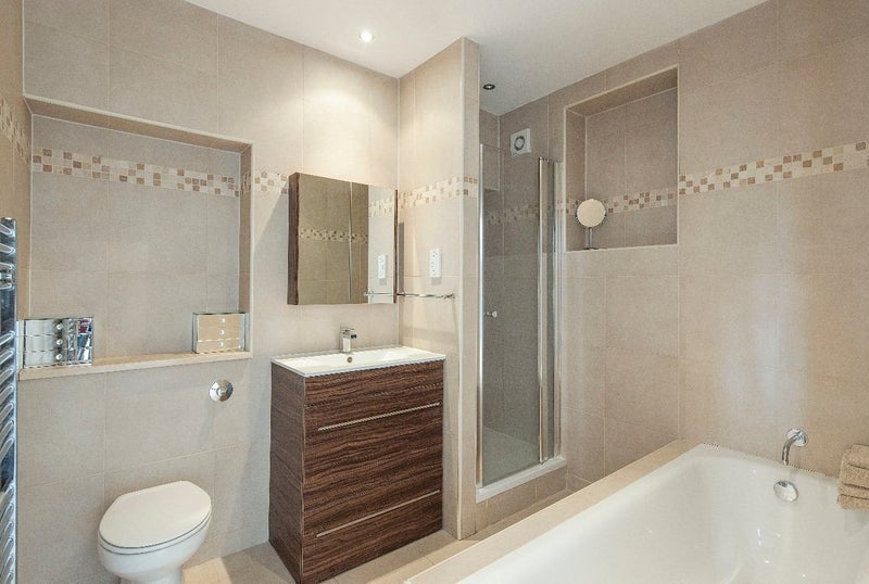 Room Elgin Avenue in City of Westminster
