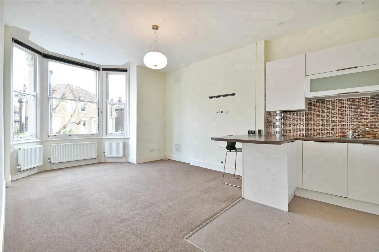 Flat Fordwych Road in Greater London