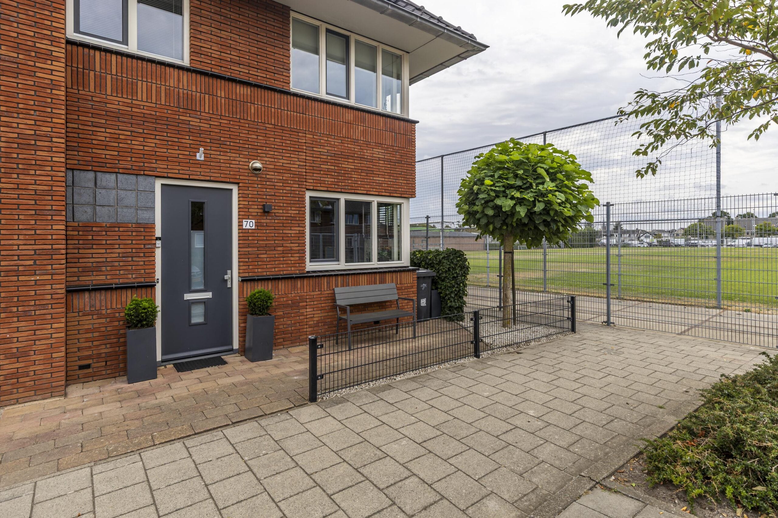 Hoekwoning te koop: Prins Clausstraat 70, Wateringen
