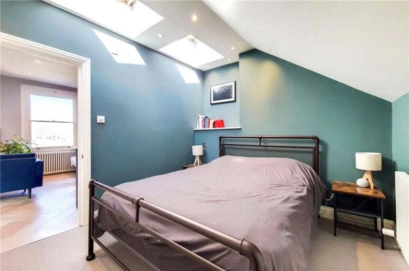 Flat Castelnau in Greater London