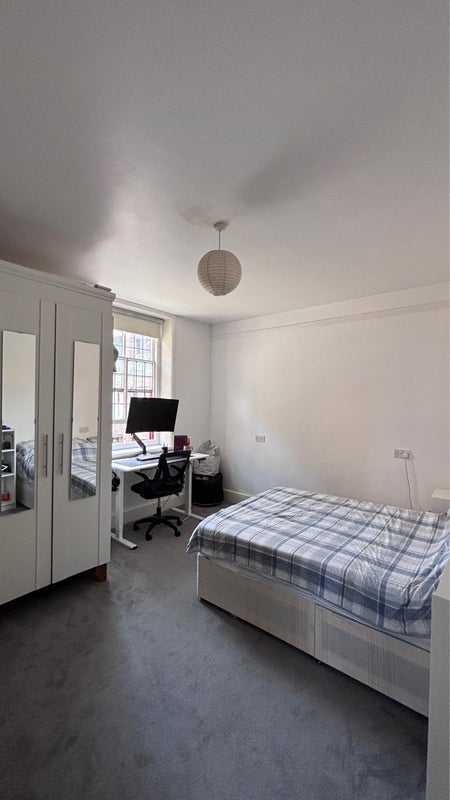 Room Pocock Street in Greater London
