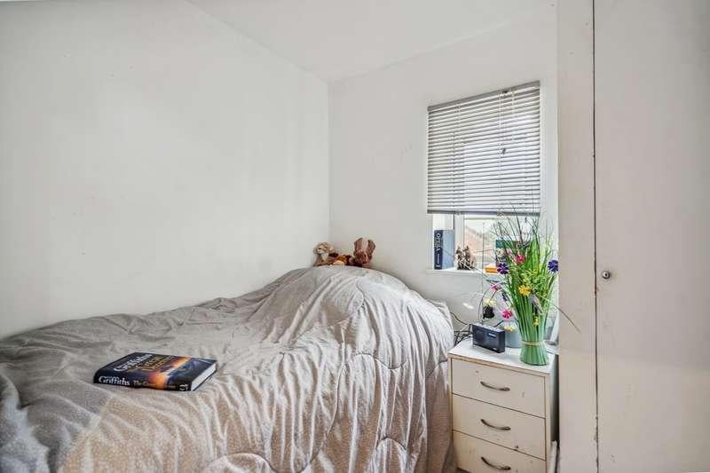 Room Hillside Close in Chalfont St Peter