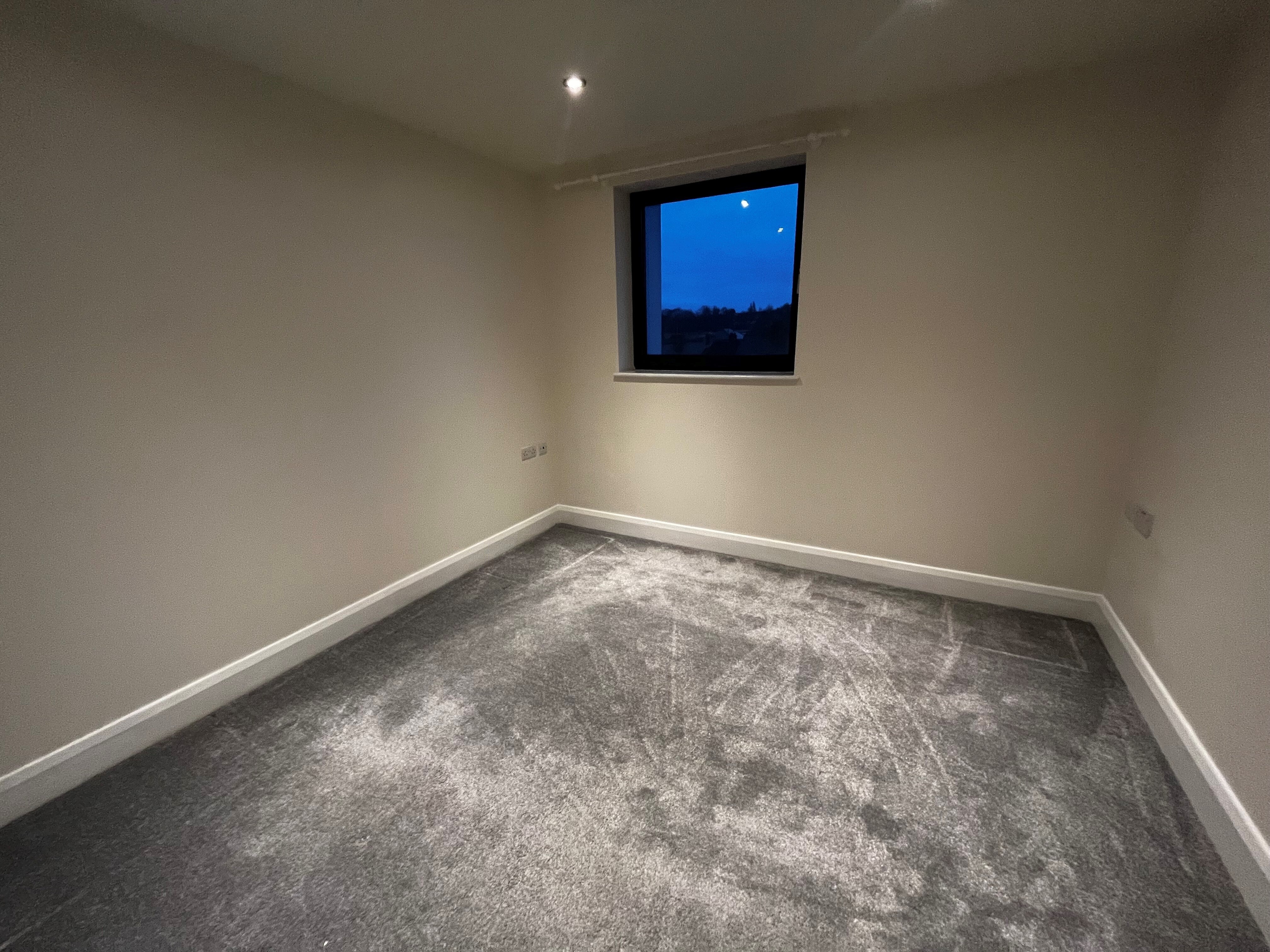 Flat Chatsworth Road in Chesterfield