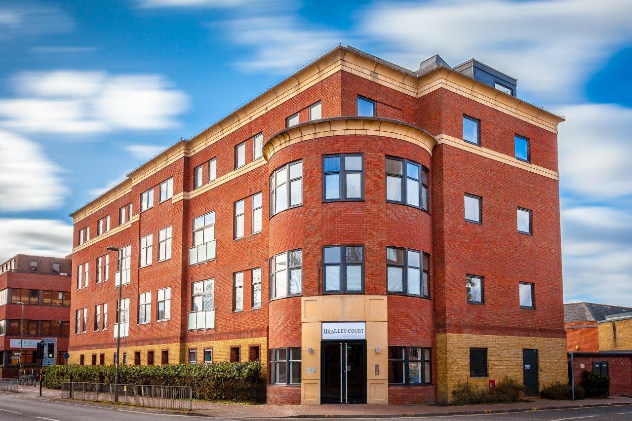 Flat North Court in Camberley