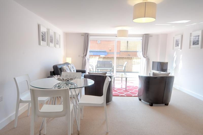 Flat North Court in Camberley