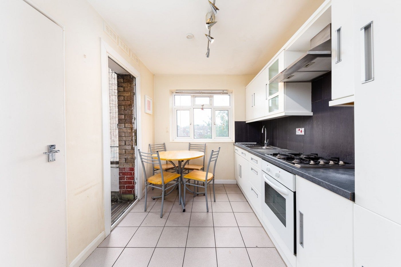 Flat Stroud Green Road in Greater London
