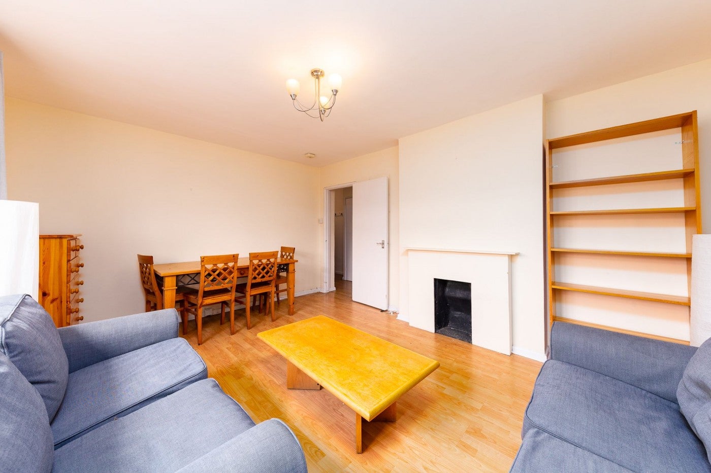 Flat Stroud Green Road in Greater London