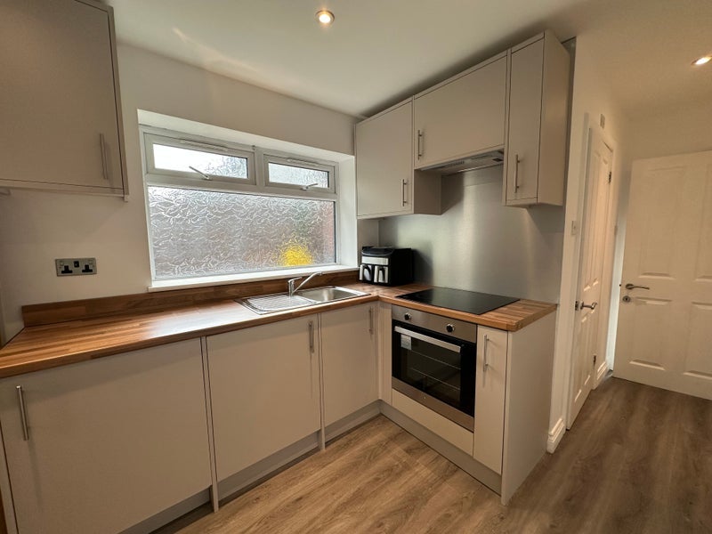 Flat Sheringham Avenue in Greater London