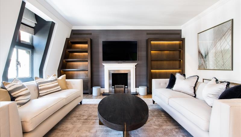 Flat Duke Street in London
