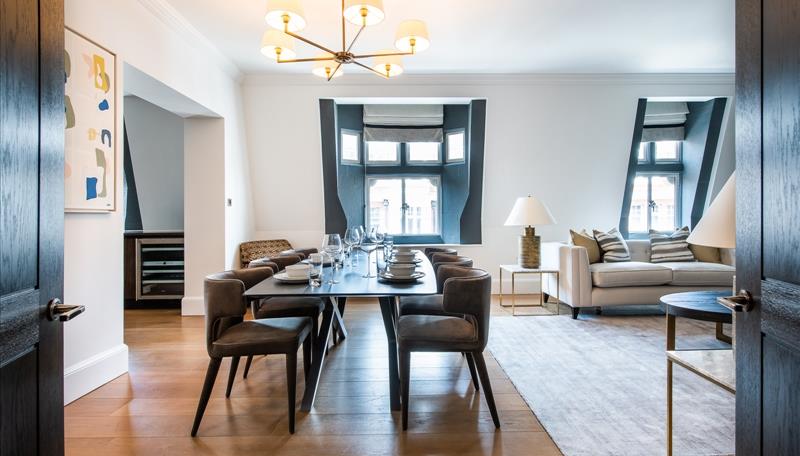 Flat Duke Street in London