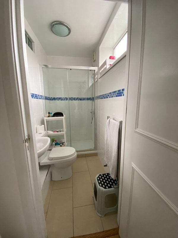 Room Johnson Street in Greater London