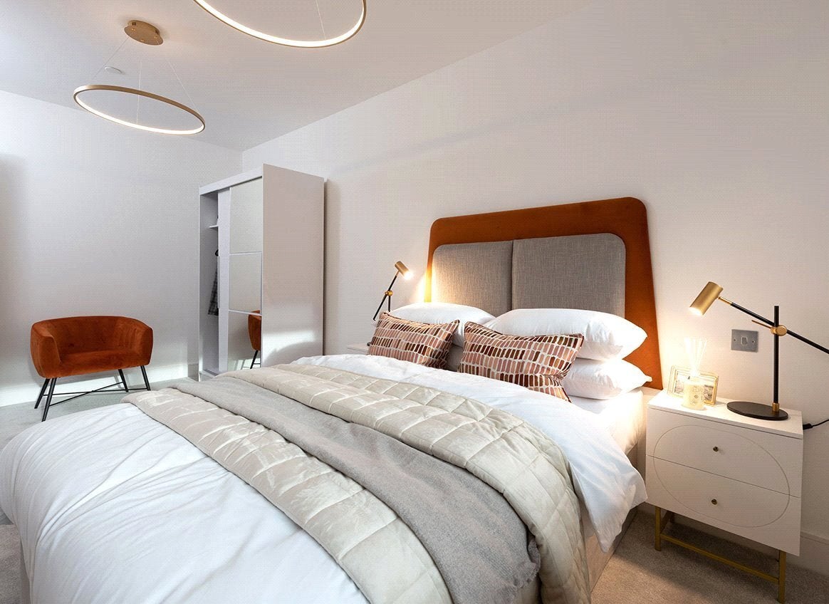Flat Merrick Road in Greater London