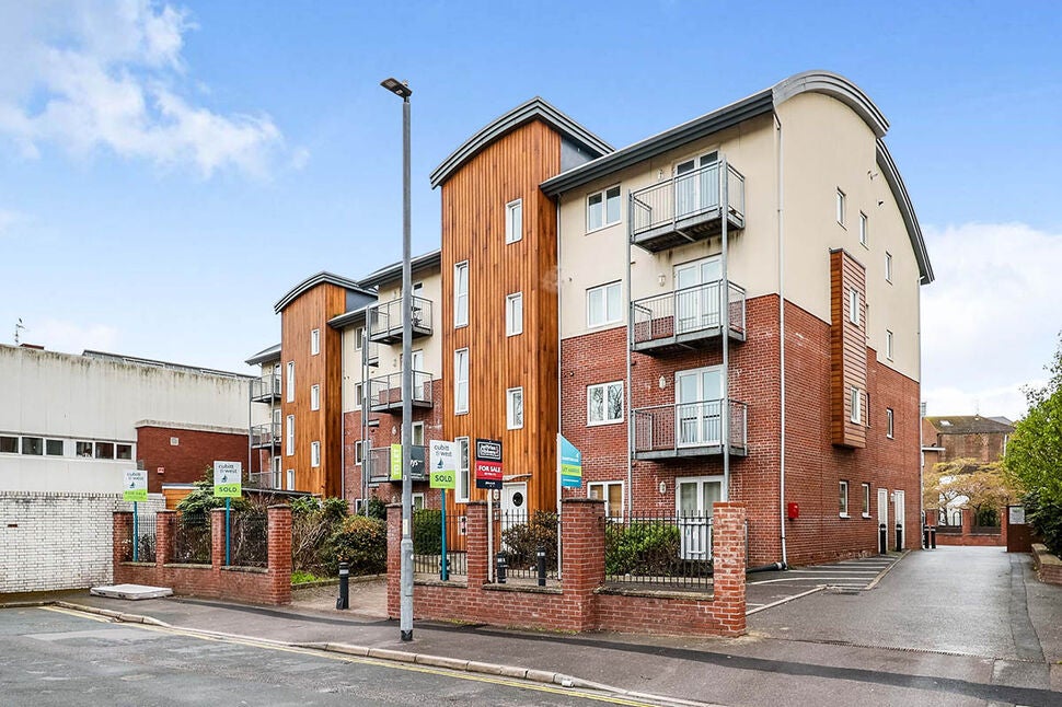 Flat St Edward's Road in Portsmouth