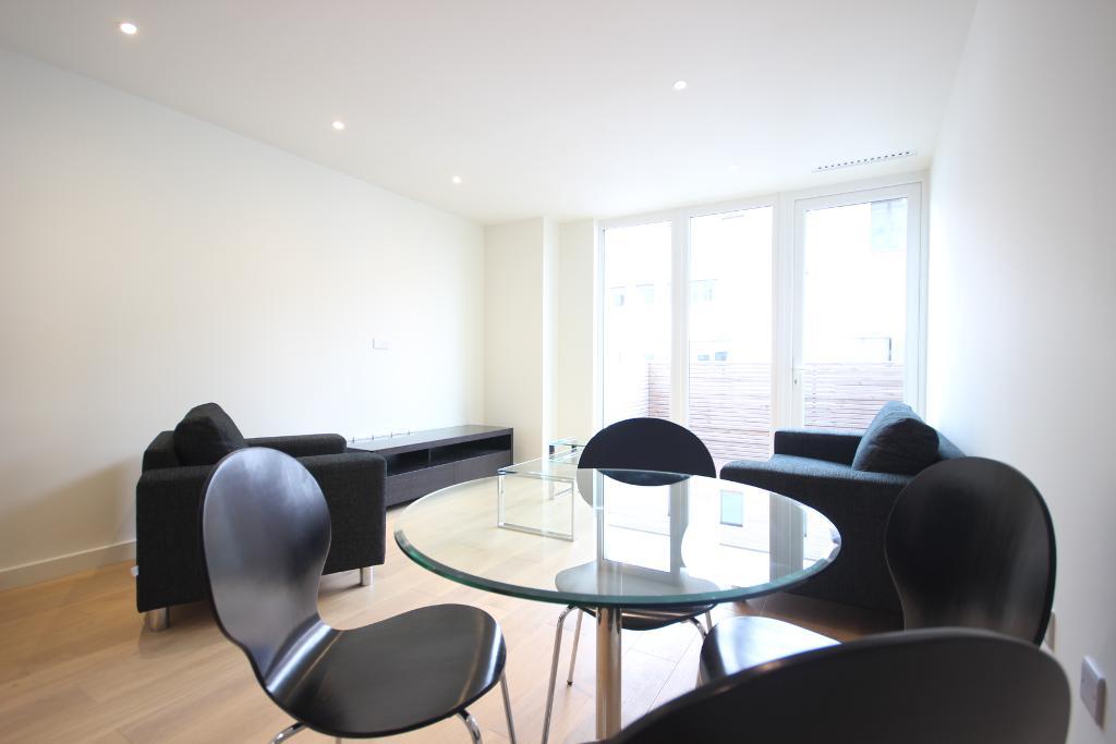 Flat Capitol Way in Greater London