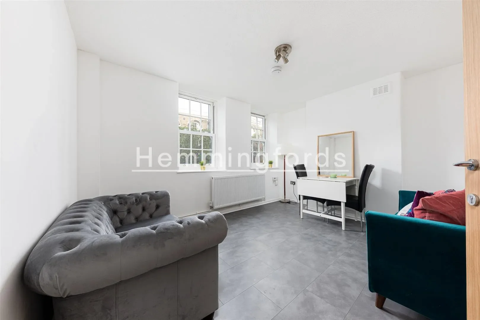 Flat Lloyd Baker Street in Greater London