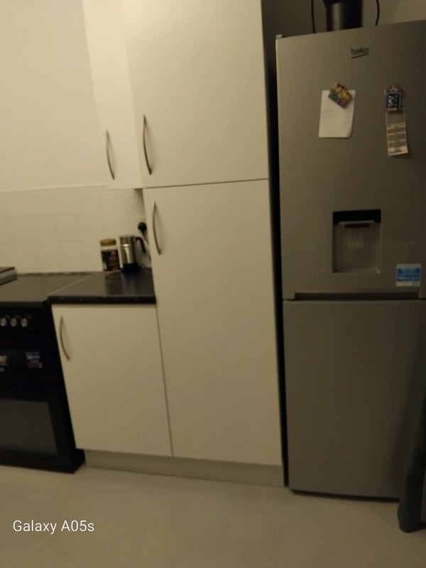 Room Hoe Street in Greater London