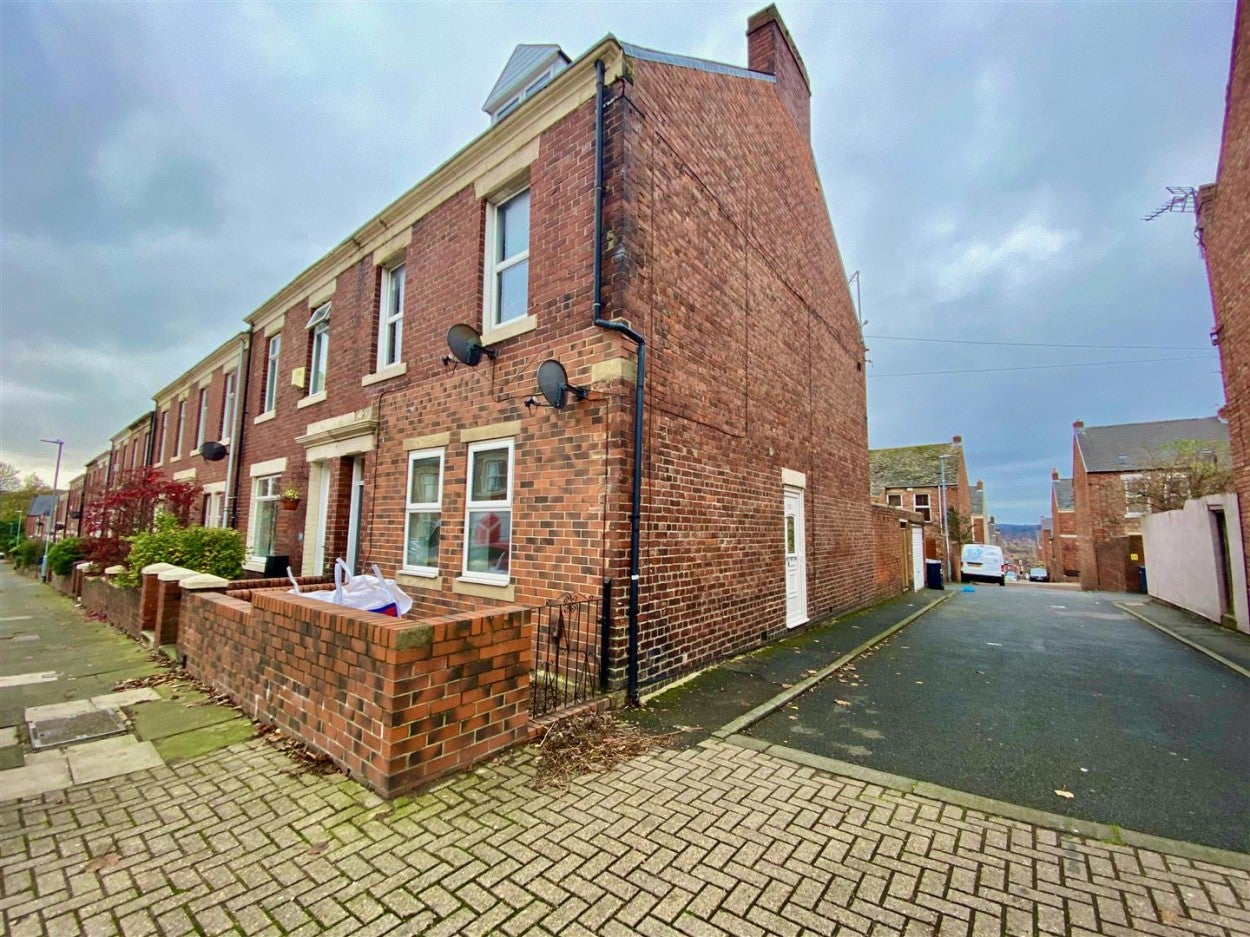Flat Eastbourne Avenue in Gateshead