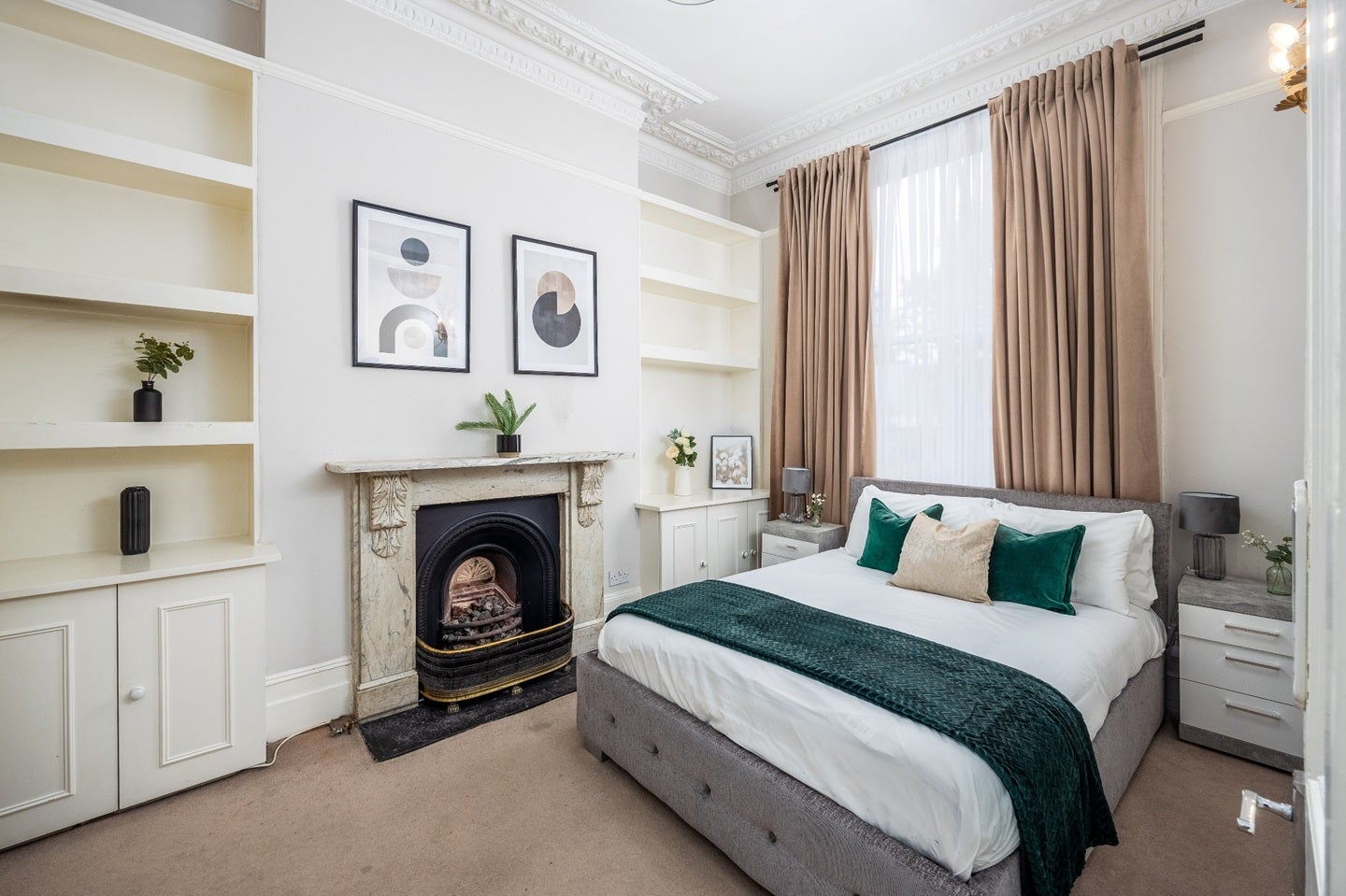 Flat Lillie Road in Greater London