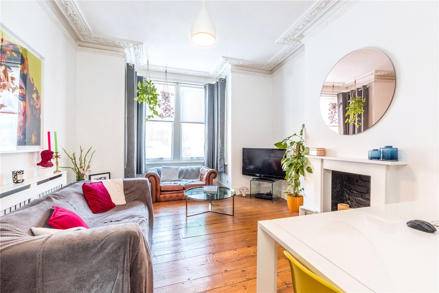 Flat Blackwater Street in Greater London