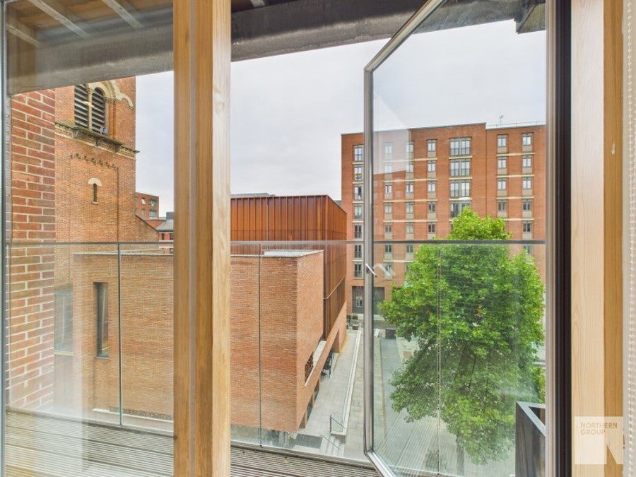 Flat Cutting Room Square in Manchester