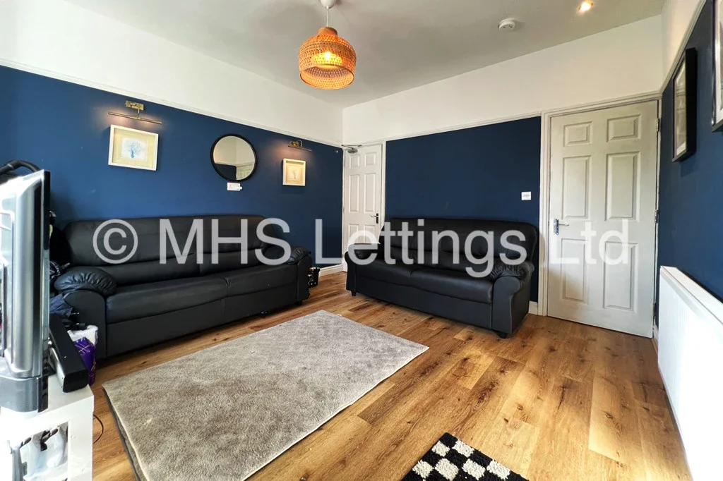 House Back Ashville Grove in Leeds