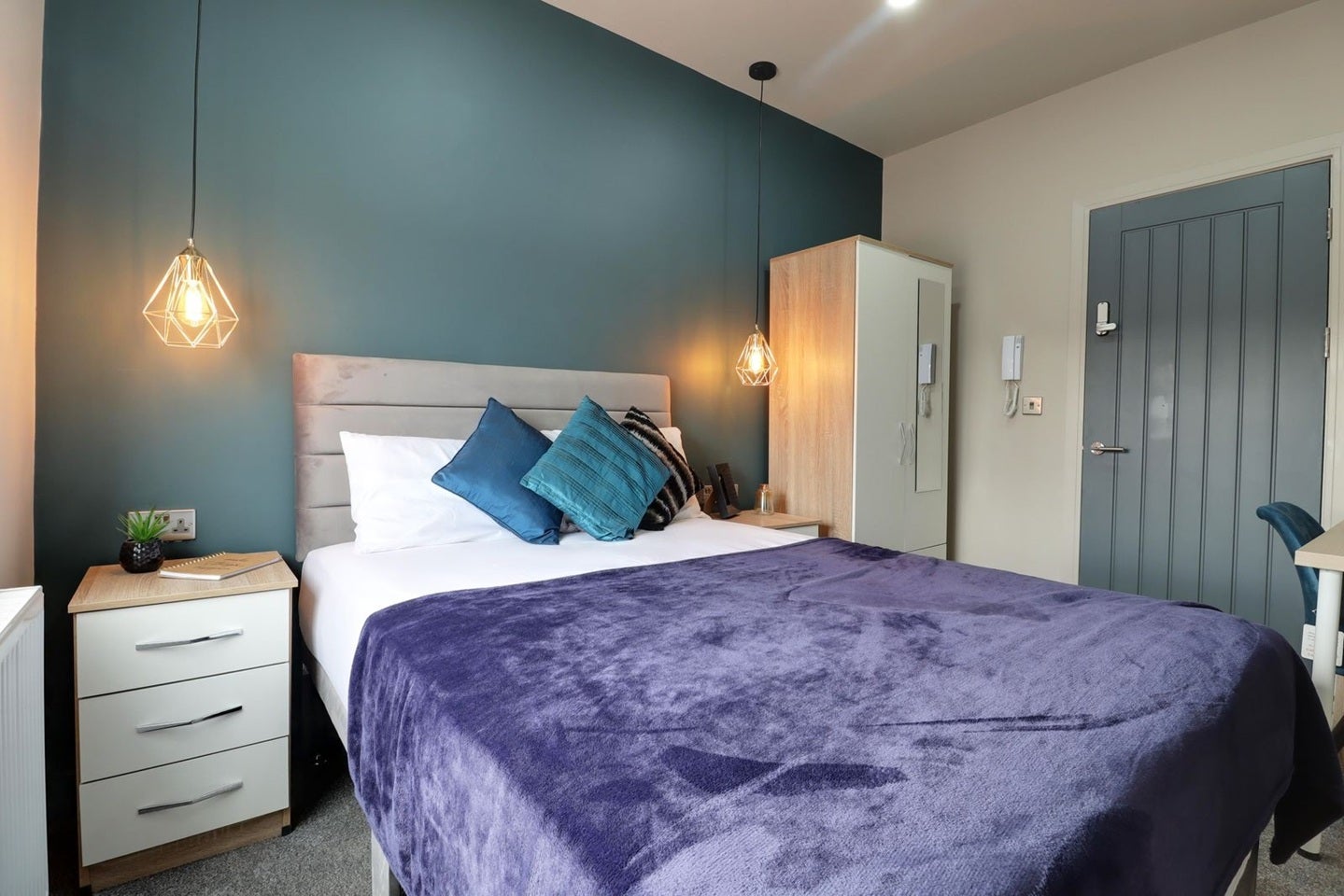 Room Aylestone Road in Leicester