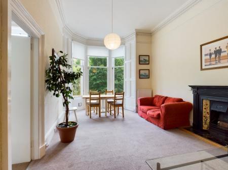 Flat Learmonth Gardens in City of Edinburgh