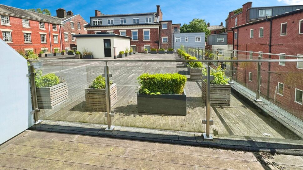 Flat West Cliff in Preston