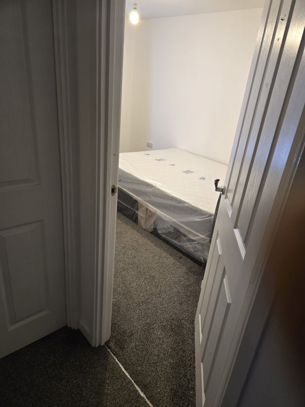 Room Highfield Road in Huyton