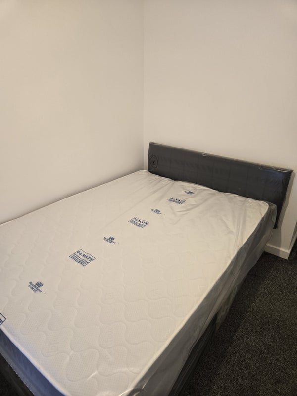 Room Highfield Road in Huyton