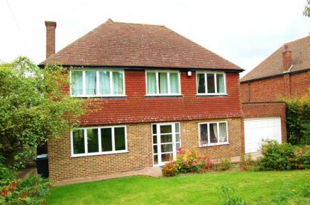 House Amersham Hill Gardens in High Wycombe