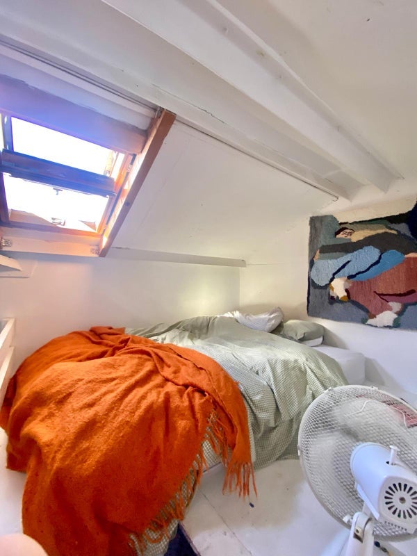 Room Ashfield Road in Greater London