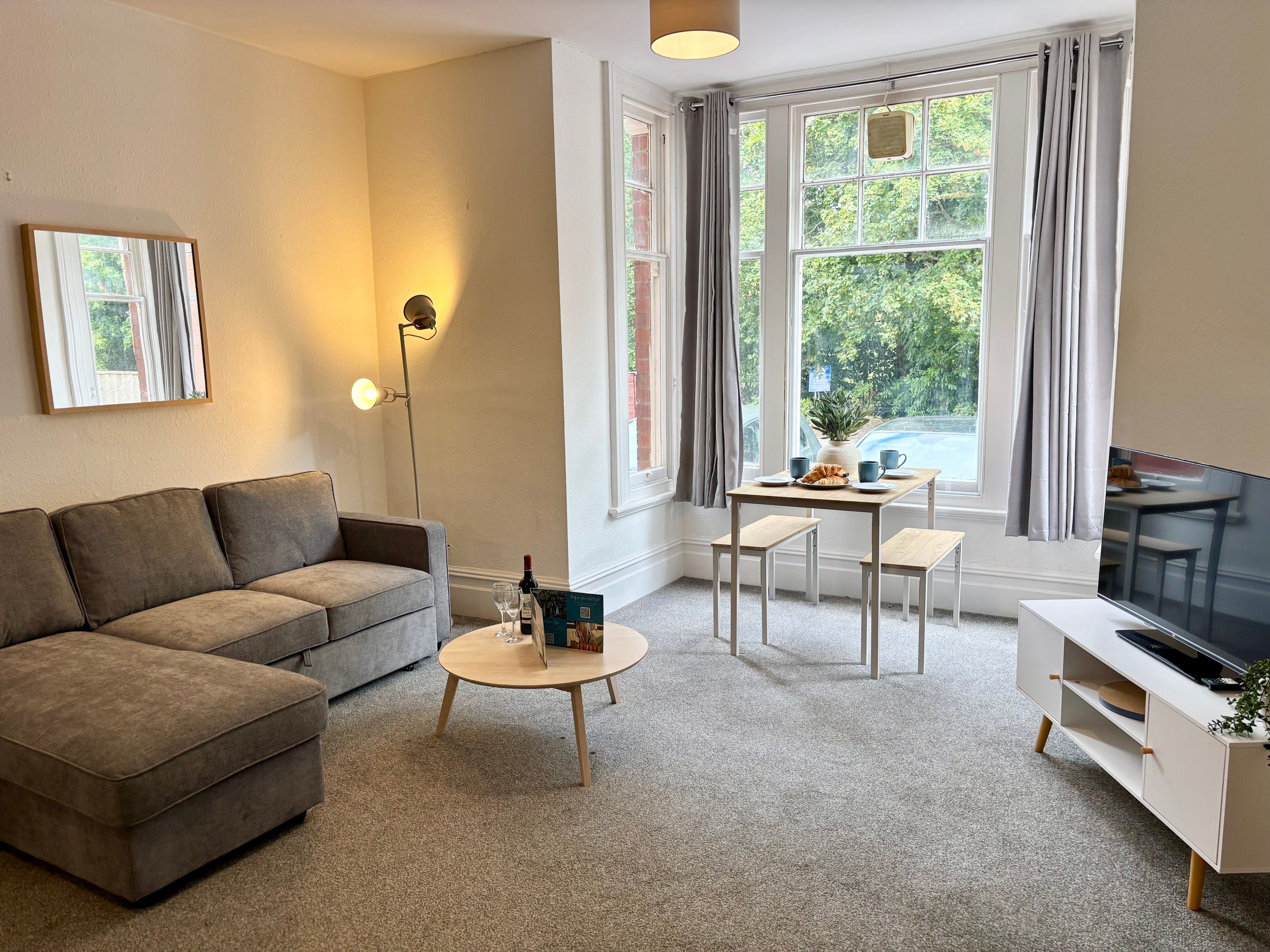 Flat Weston Road in Gloucester