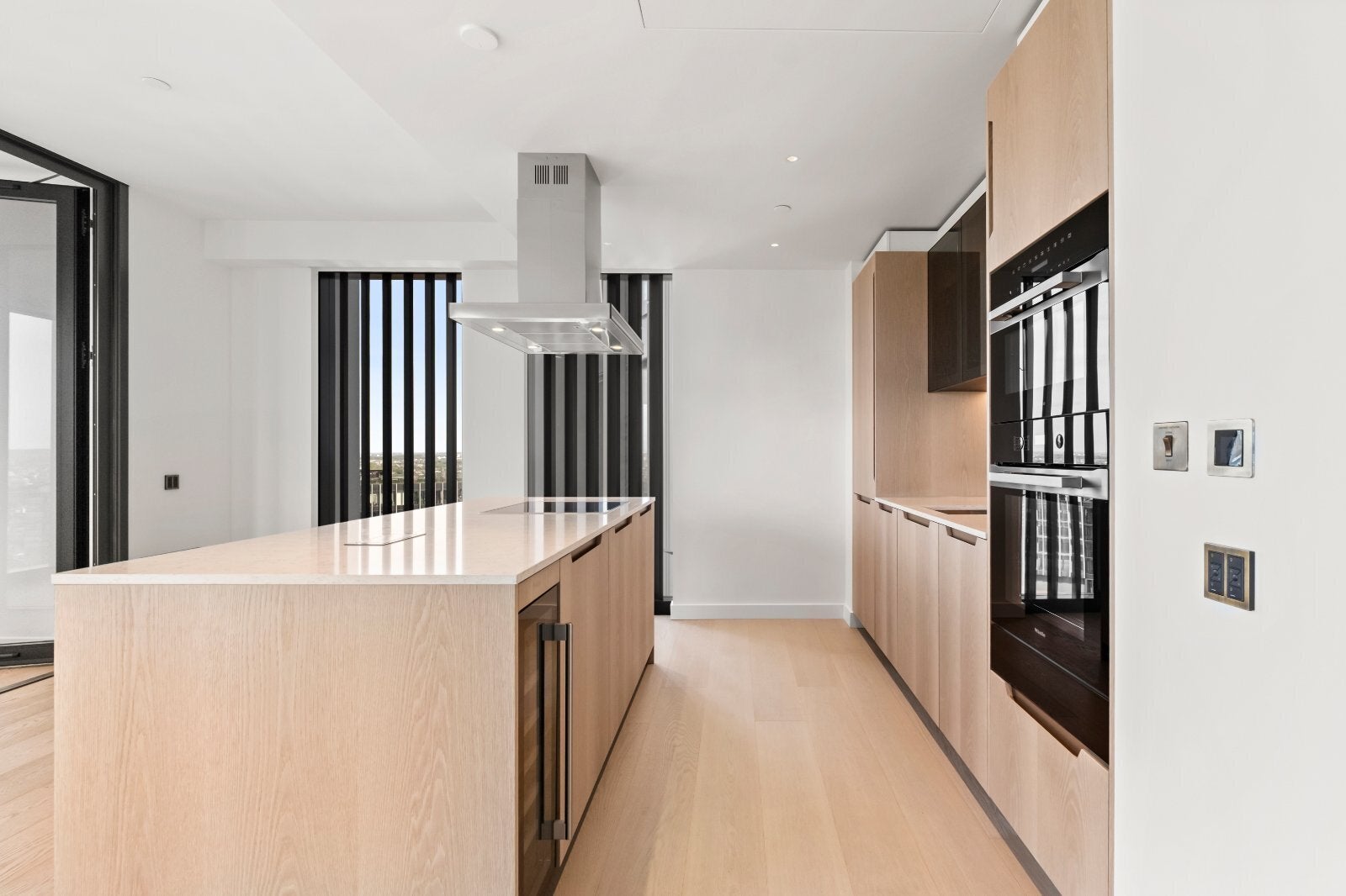 Flat Nine Elms Lane in Greater London