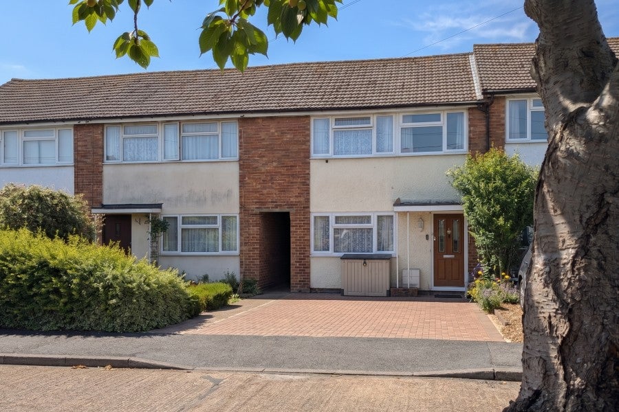 House Southwood Avenue in Woking