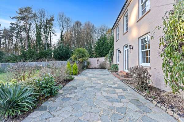 House M3 in Surrey Heath