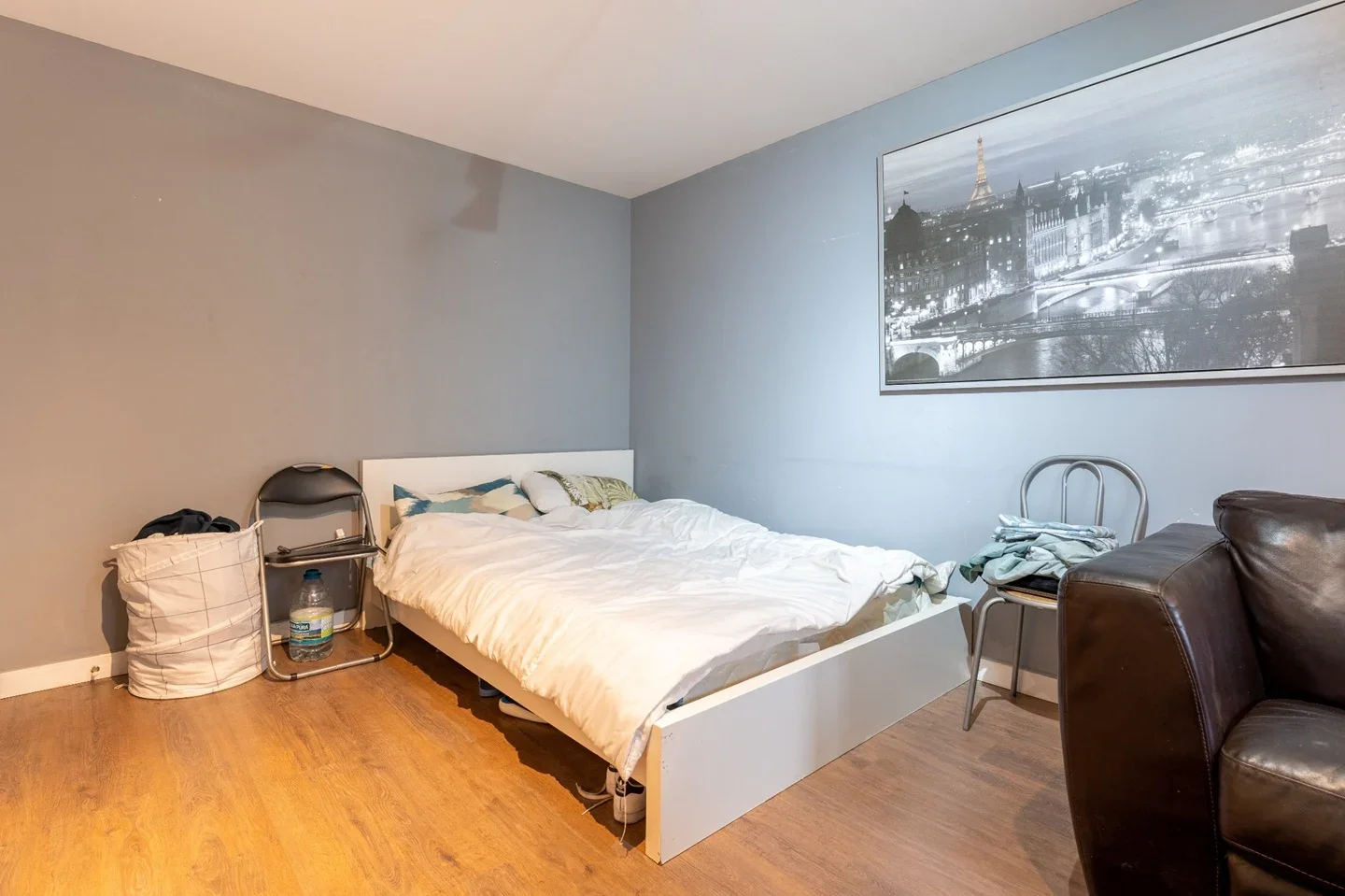 Room Westferry Road in Greater London