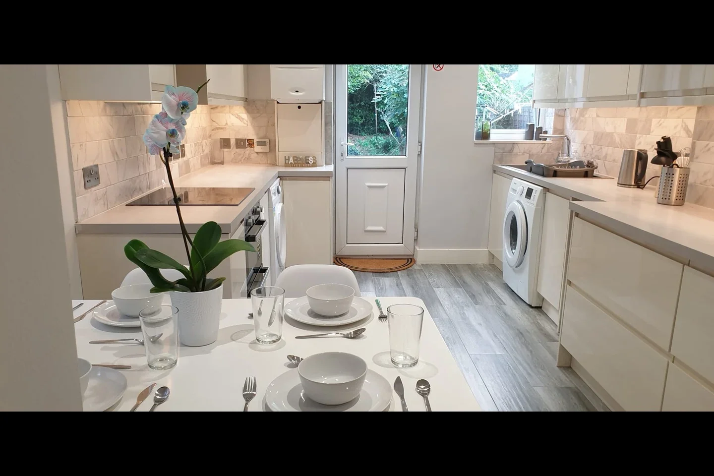 Room High Street in Greater London