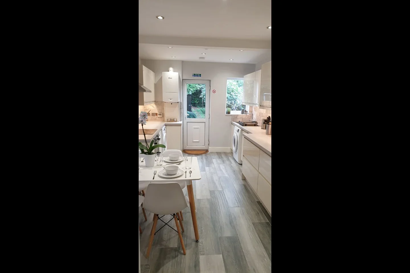 Room High Street in Greater London