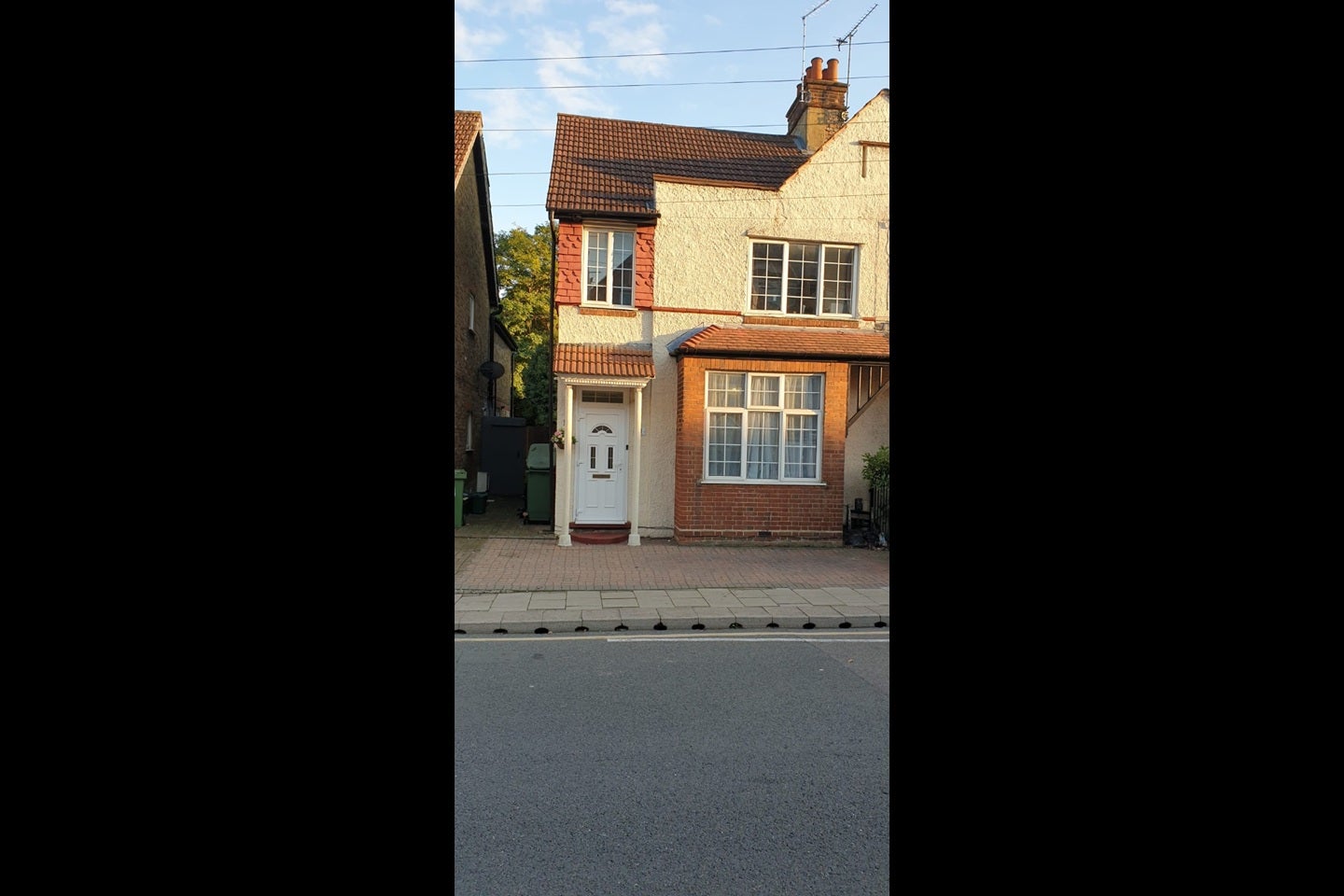 Room High Street in Greater London