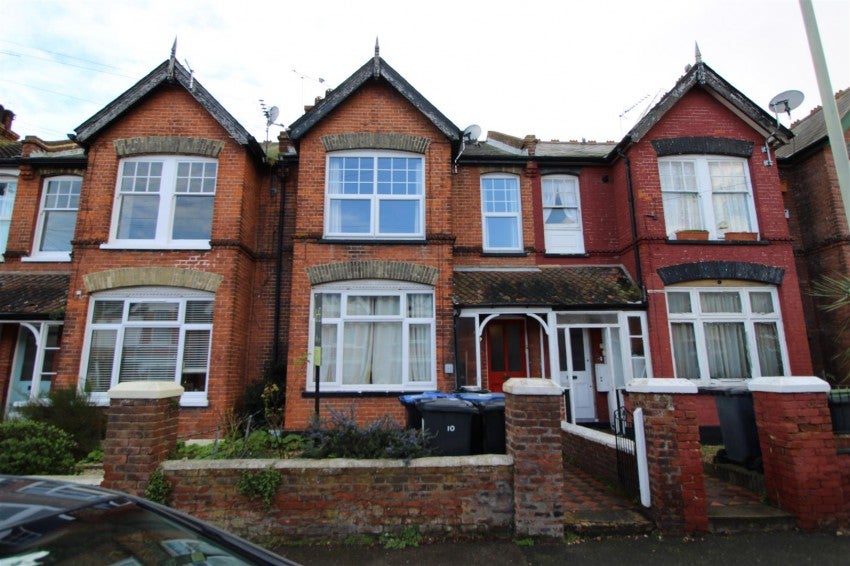 Flat Oakdale Road in Canterbury