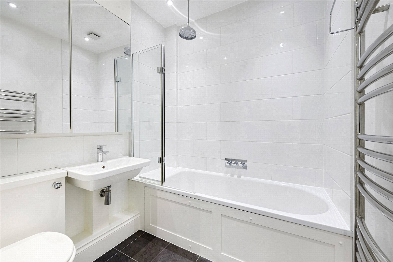Flat Ladbroke Grove in Greater London
