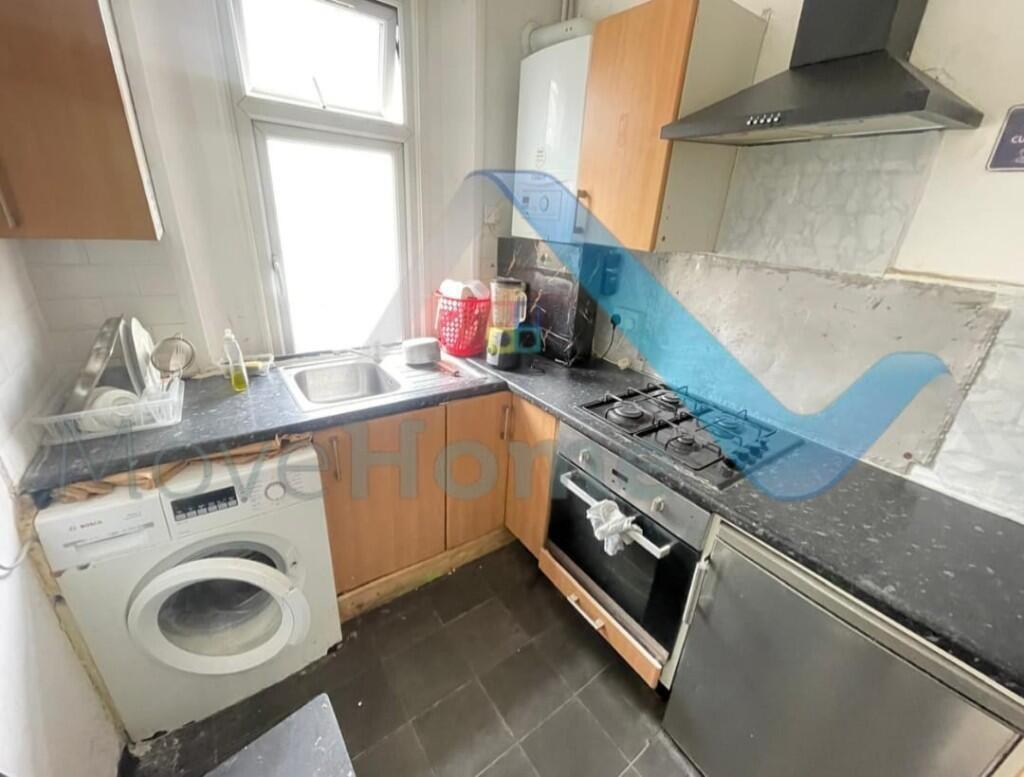 Flat Essex Road in Greater London