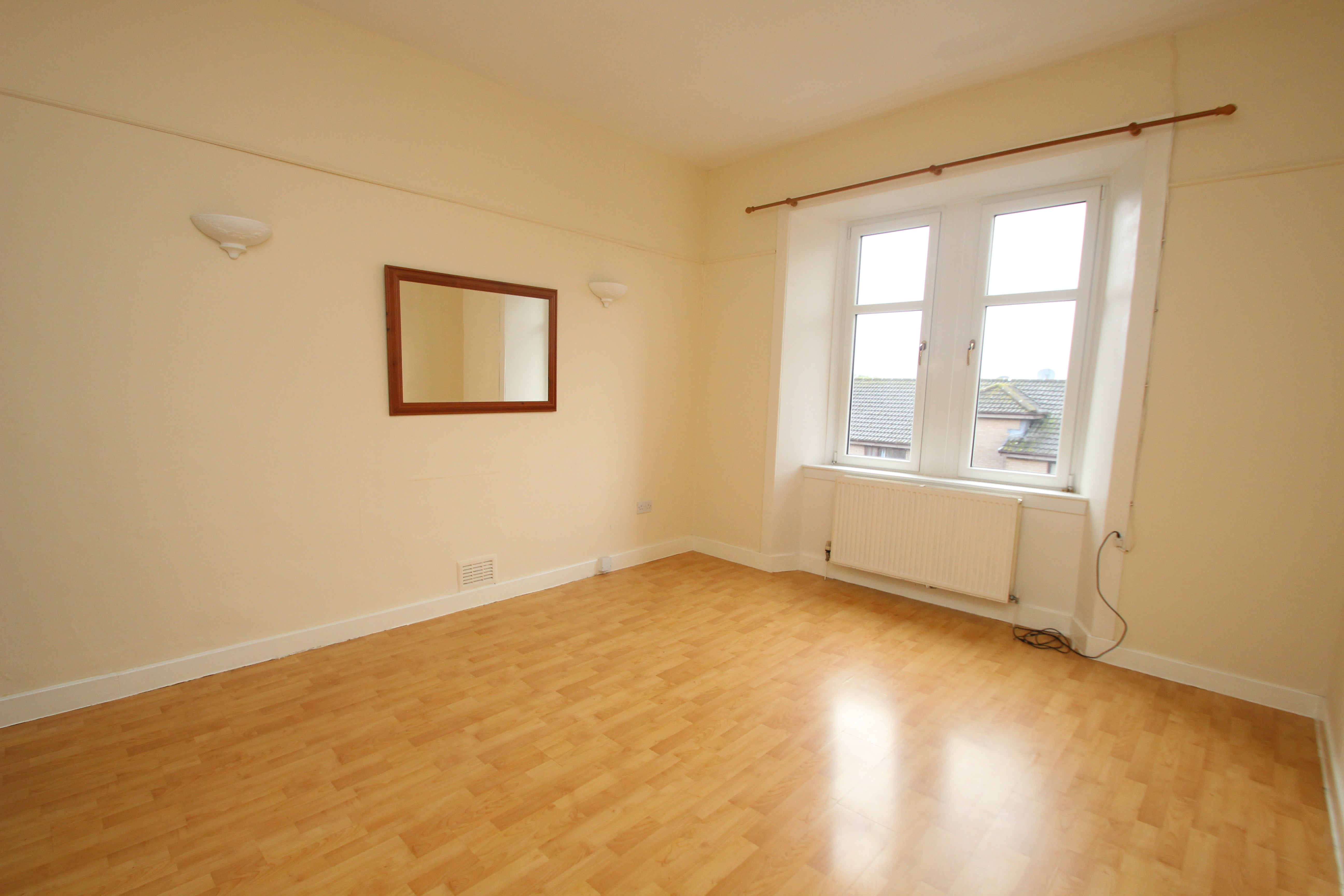 Flat Greenlaw Road in Glasgow